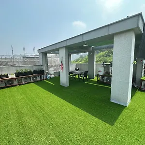 4* Guest house Yolo House